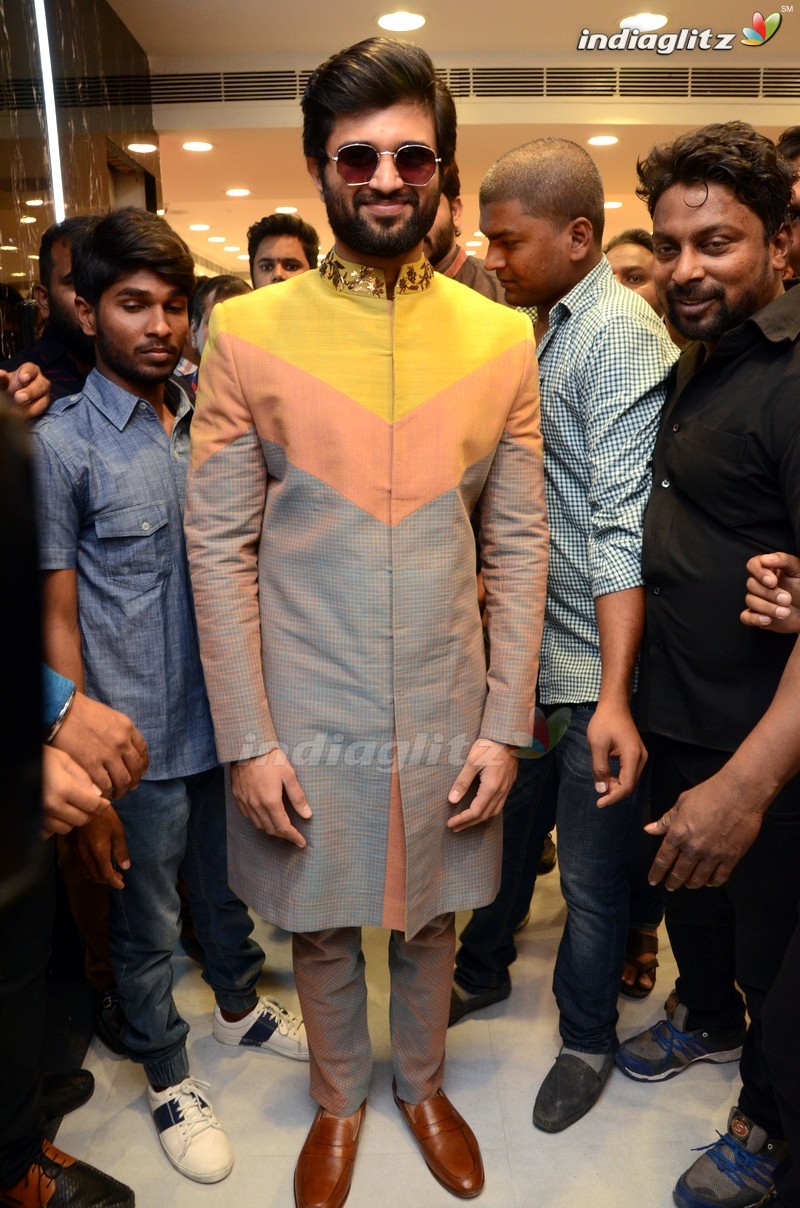 Vijay Devarakonda & Anu Emmanuel launch KLM fashion mall