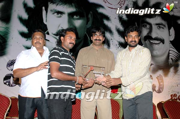 'Vikramarkudu' Celebrates 100 Days