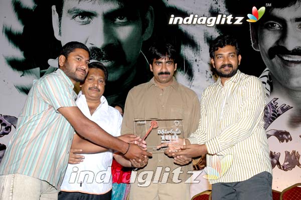 'Vikramarkudu' Celebrates 100 Days