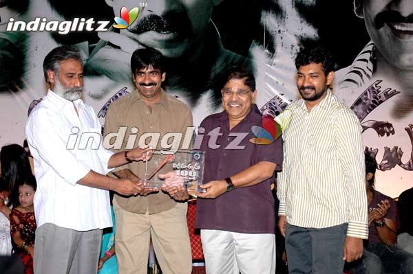 'Vikramarkudu' Celebrates 100 Days