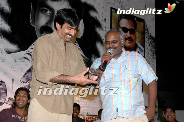 'Vikramarkudu' Celebrates 100 Days