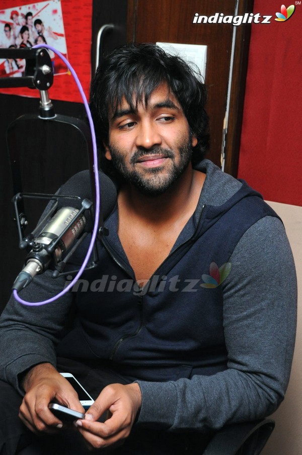 Manchu Vishnu @ Red FM