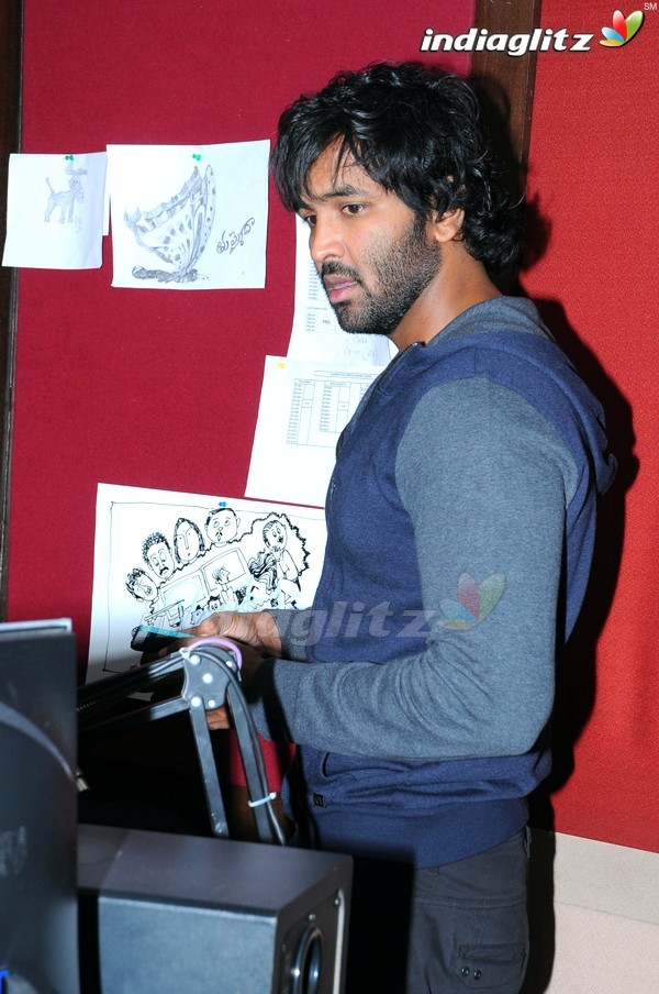 Manchu Vishnu @ Red FM