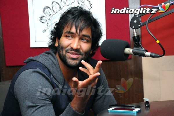 Manchu Vishnu @ Red FM