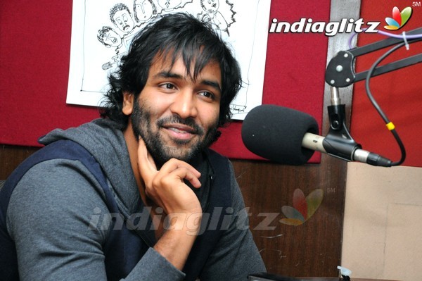 Manchu Vishnu @ Red FM