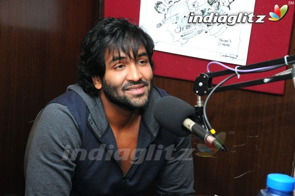 Manchu Vishnu @ Red FM