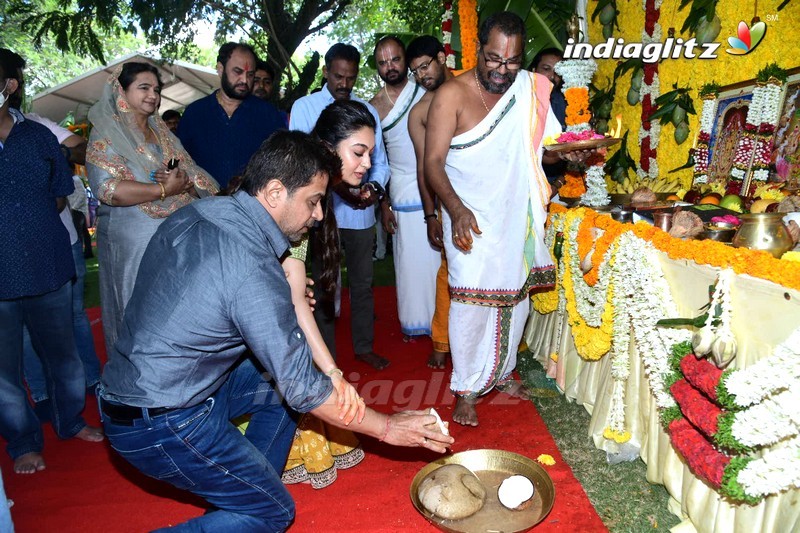 Pawan Kalyan @ Vishwak Sen, Aishwarya Arjun Movie Launch