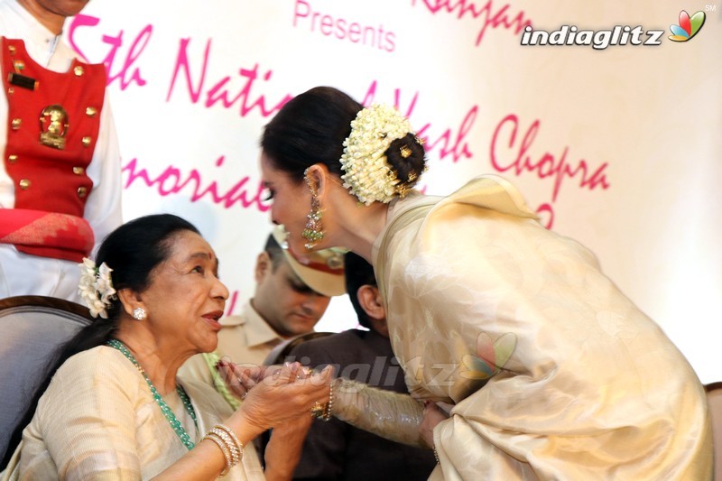 Asha Bhosle Felicitated With Yash Chopra National Awards 2018