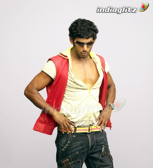 Khiladi (Vishal)