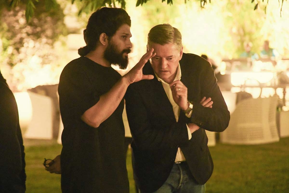 Icon Star Allu Arjun dines with Netflix CEO Ted Sarandos