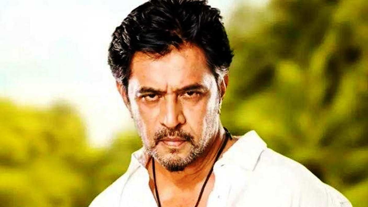 Actor Arjun meets PM Modi, Presents him Spiritual Surprise