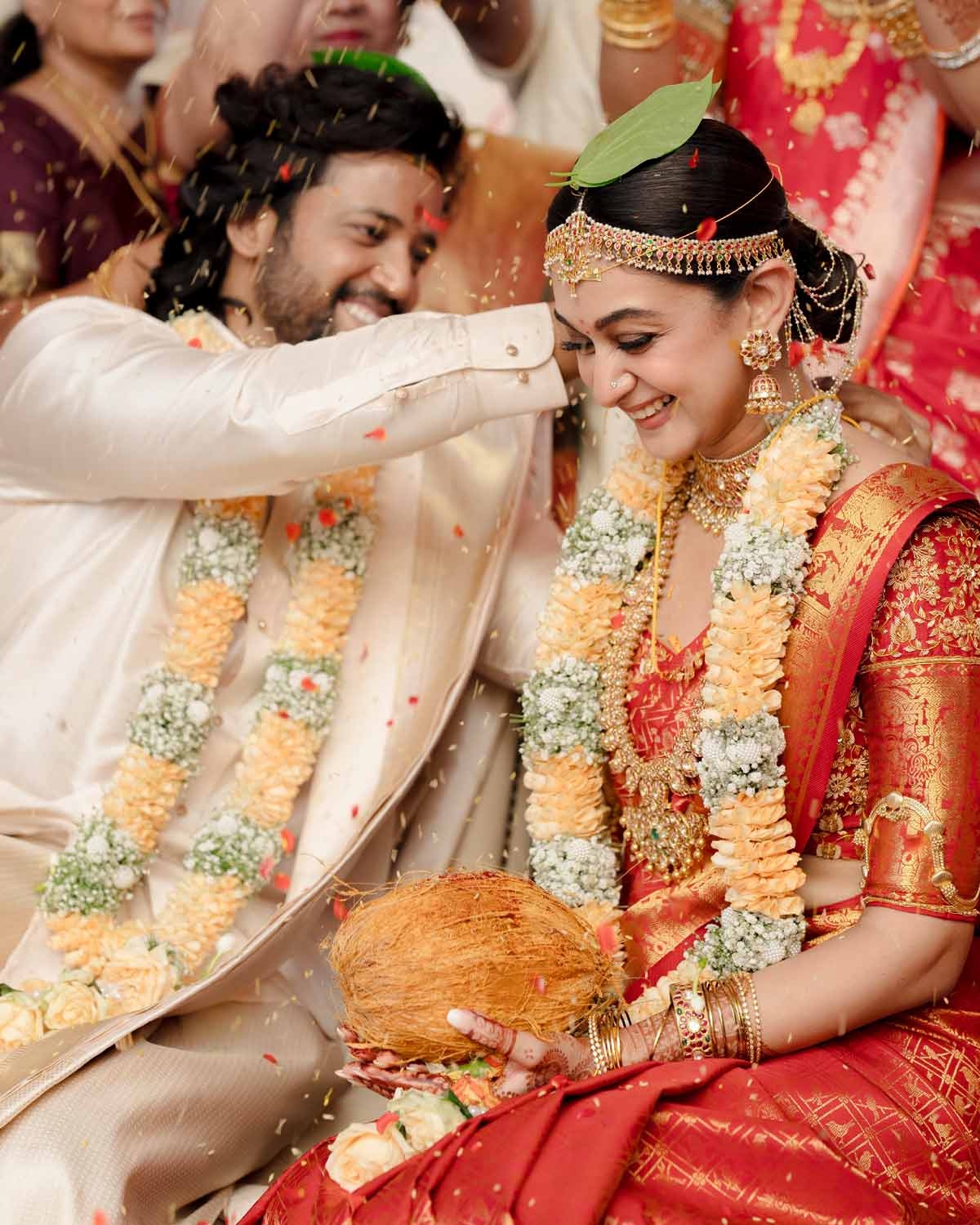 Arjuns daughter Aishwarya marries Umapathy Ramaiah in a star-studded ceremony