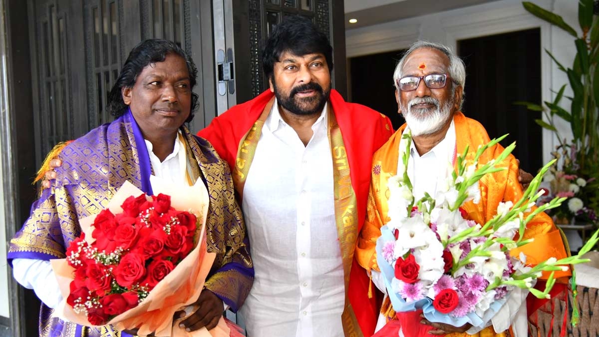 Padma Vibhushan Chiranjeevi felicitates Padma Awardees