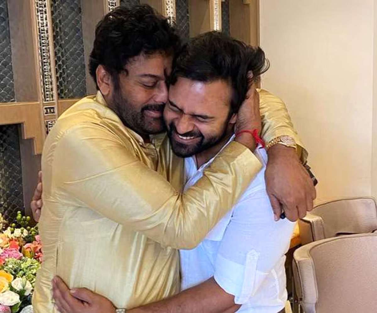 Pawan Kalyan and other celebrities wish Chiranjeevi on his B-Day