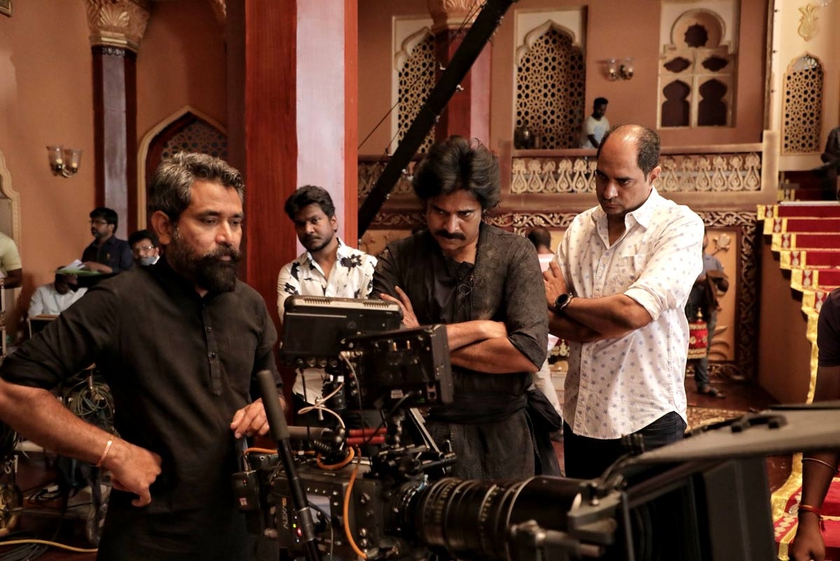 Hari Hara Veera Mallu: On-location pic shows Pawan Kalyans diligence