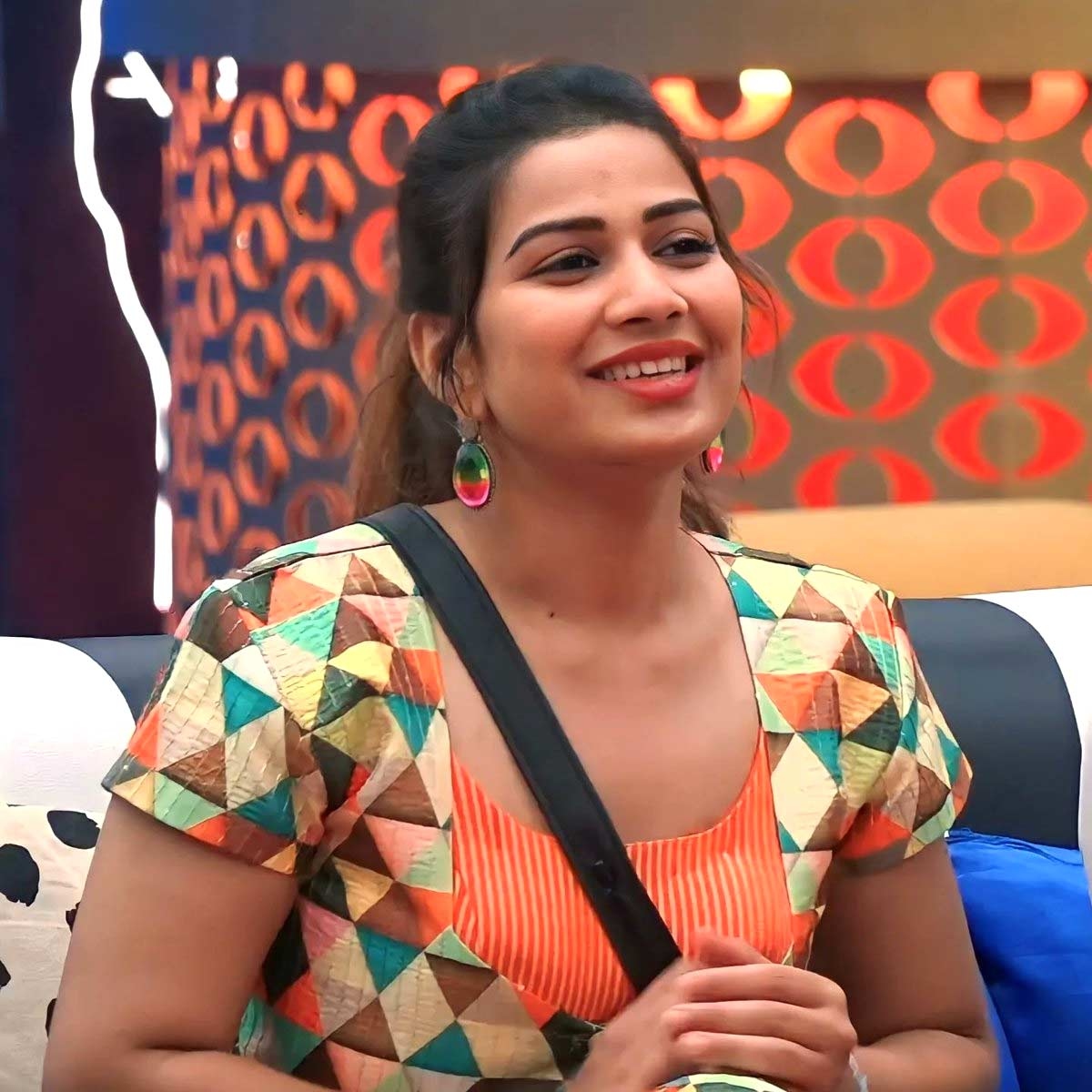 Inaya Sultana Bigg Boss: బిగ్‌బాస్‌ షోతో బాగానే సంపాదించిన ఇనయా.. 14 వారాలకు ఎంతంటే..?