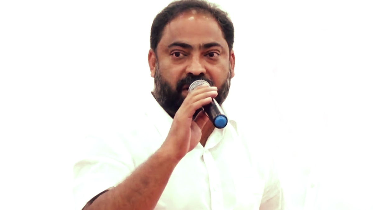 Janasena : పరామర్శలో పళ్లికిలిస్తారా.. అది మన బటన్ రెడ్డికే సాధ్యం : జగన్‌పై జనసేన నేత రియాజ్ సెటైర్లు