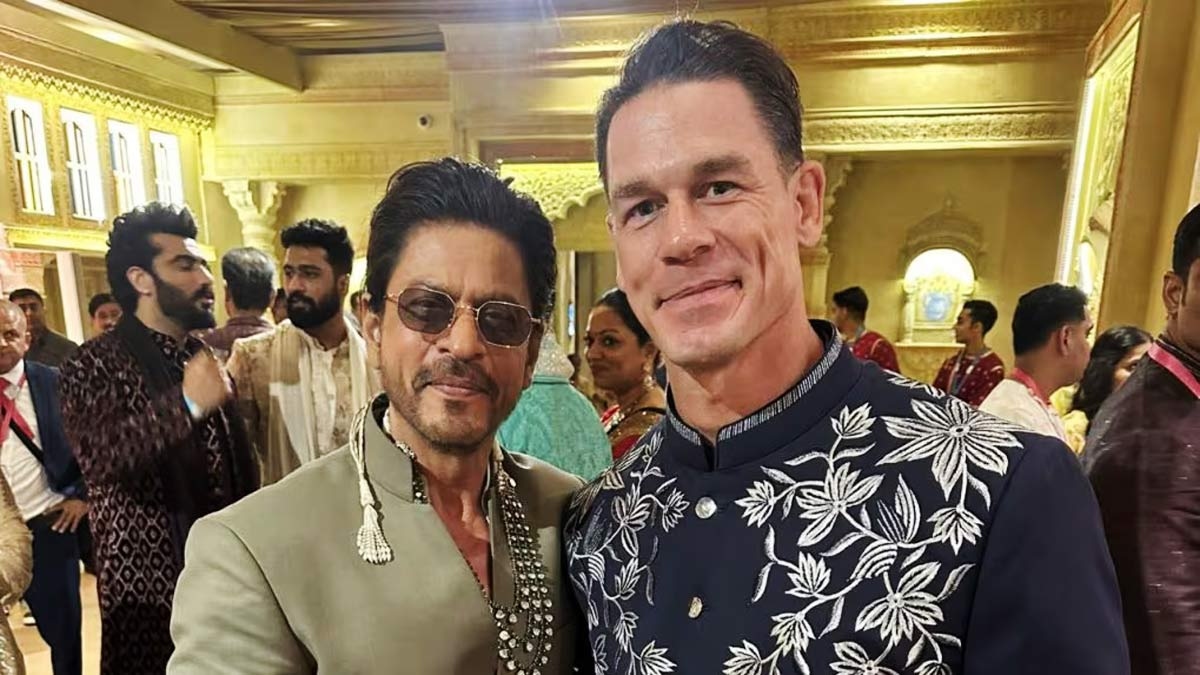 WWE Wrestler, Hollywood Star John Cena praises Badshah Shah Rukh Khan lavishly