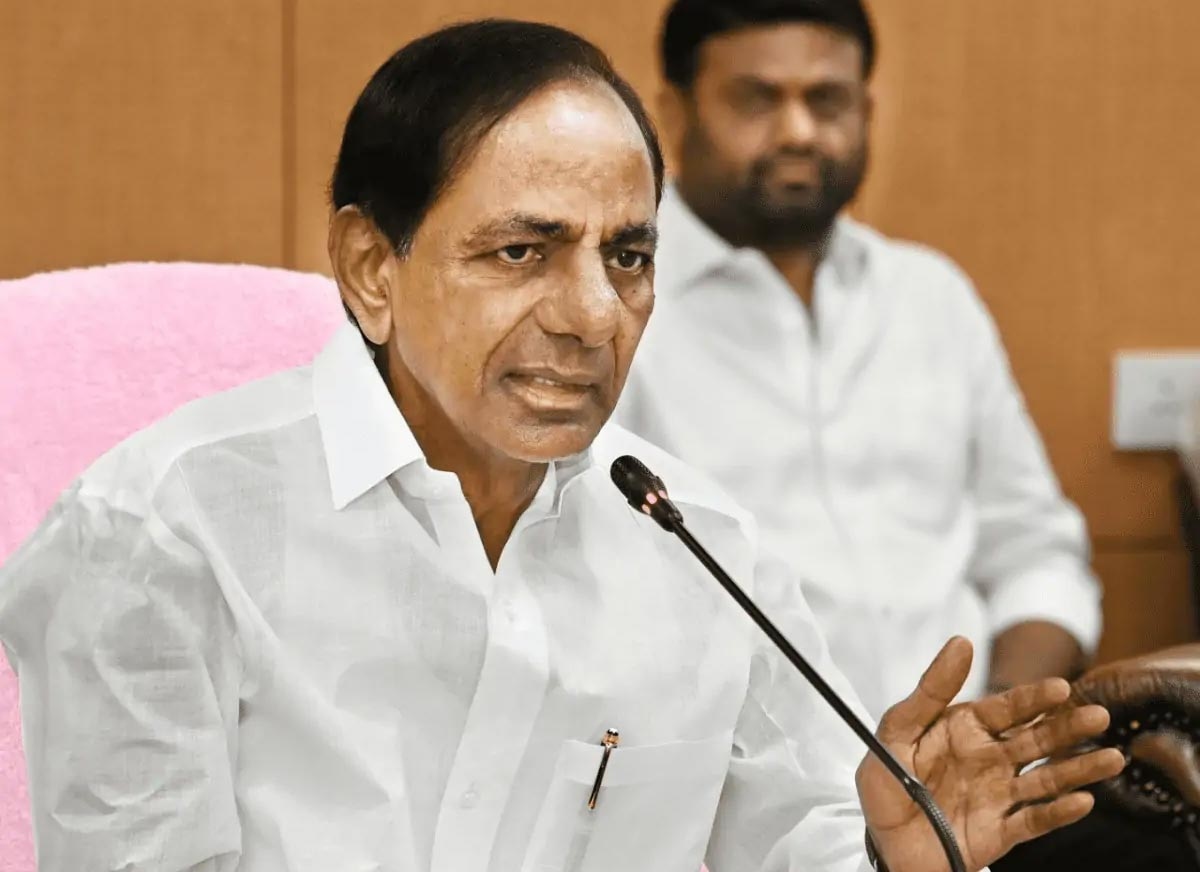 KCR: కేసీఆర్ తీరుపై సోషల్ మీడియాలో సెటైర్లు.. ఇప్పుడు గుర్తొచ్చారా అంటూ..?