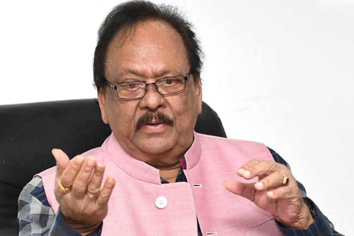 Krishnam Raju: అసలు కృష్ణంరాజు మరణానికి కారణమేంటీ..?