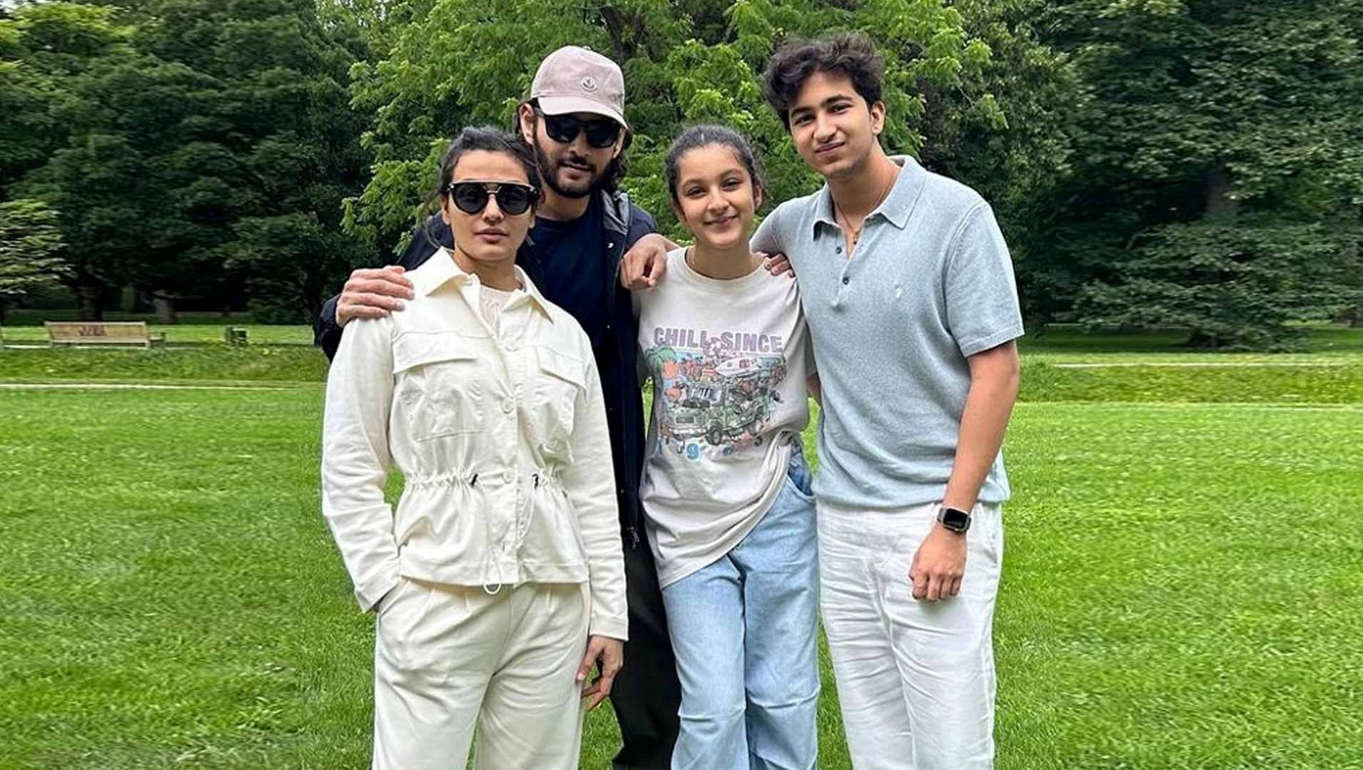 Super Star Mahesh Babu having gala time in Germany