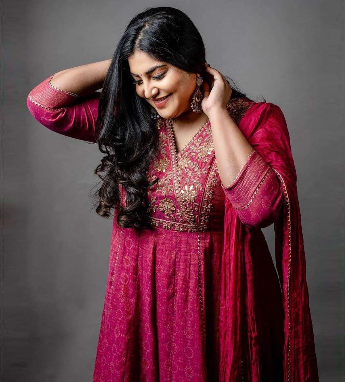 Manjima Mohan:  పెళ్లిలోనూ ఆ కామెంట్స్...  ట్రోలర్స్‌కు గడ్డిపెట్టిన మంజిమ