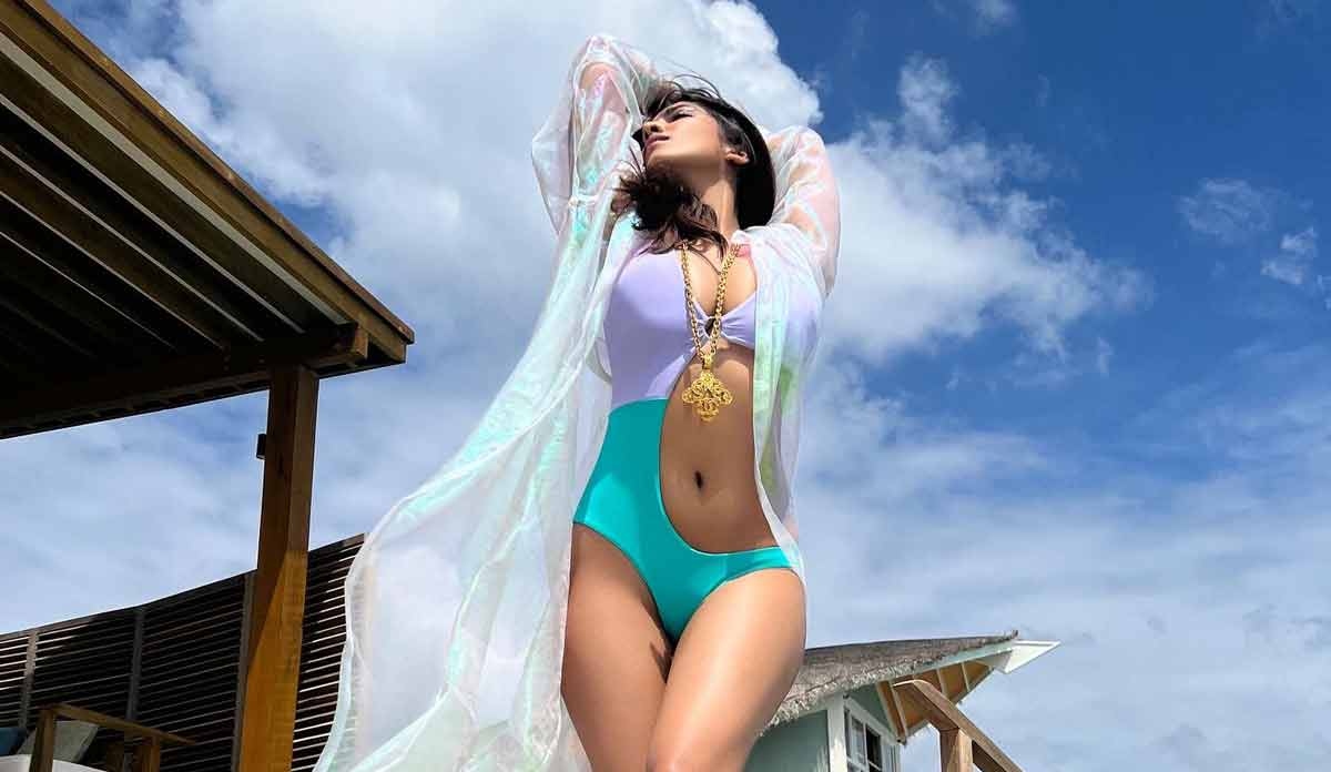 Pic Talk: Malavika Mohanans Maldives vacay pics are awesome!