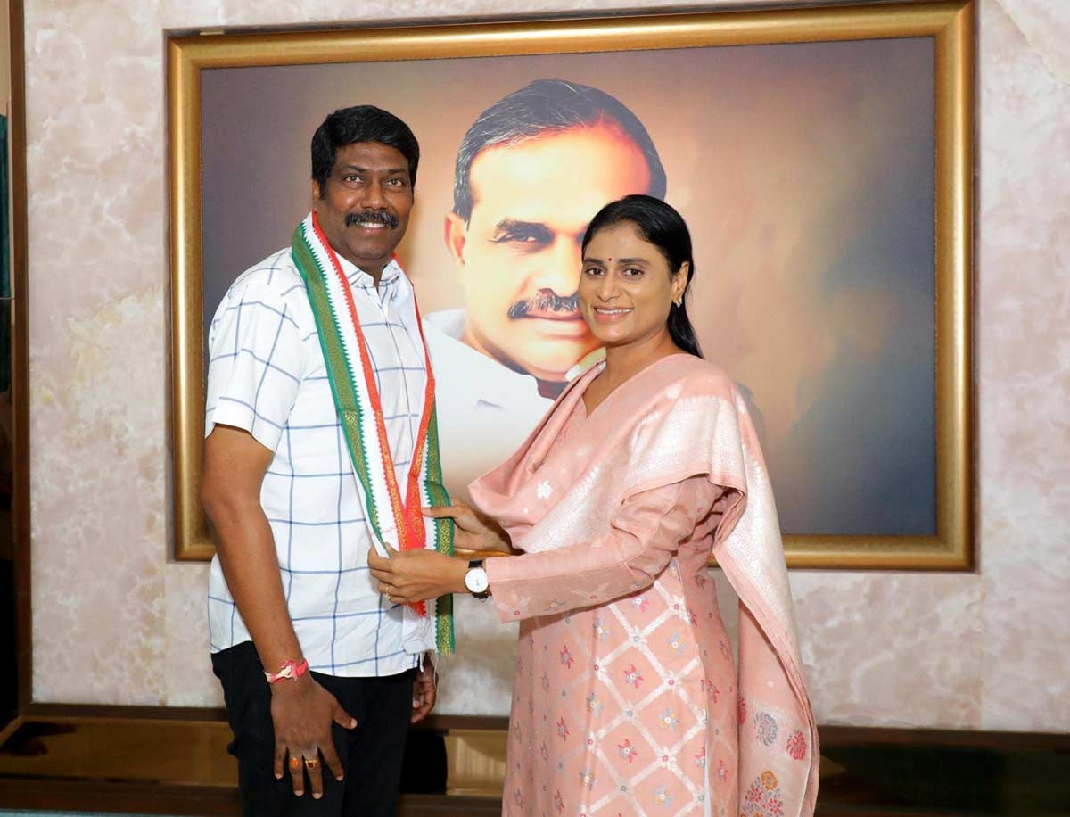 YS Sharmila: వైసీపీ ఓటు బ్యాంకే షర్మిల టార్గెట్‌.. కాంగ్రెస్‌లో ఊపందుకున్న చేరికలు..