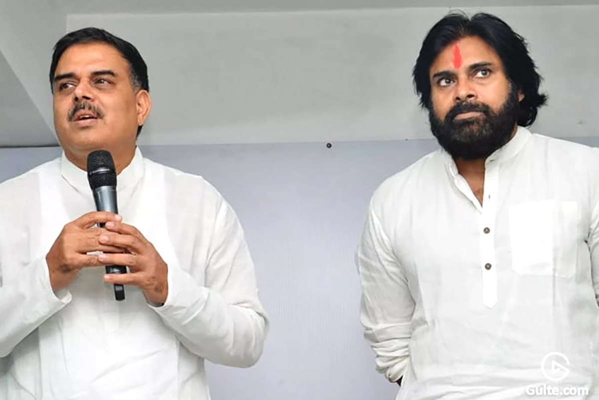 Janasena Party : దసరా నుంచి ఏపీ రాజకీయాల్లో మార్పులు.. పవన్ యాత్రతో ఇకపై సంచలనాలే : నాదెండ్ల మనోహర్ వ్యాఖ్యలు