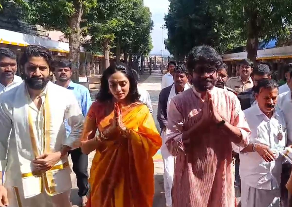 Newly wed couple Chaitanya & Sobhita Visits Srisailam Mallanna Devasthanam