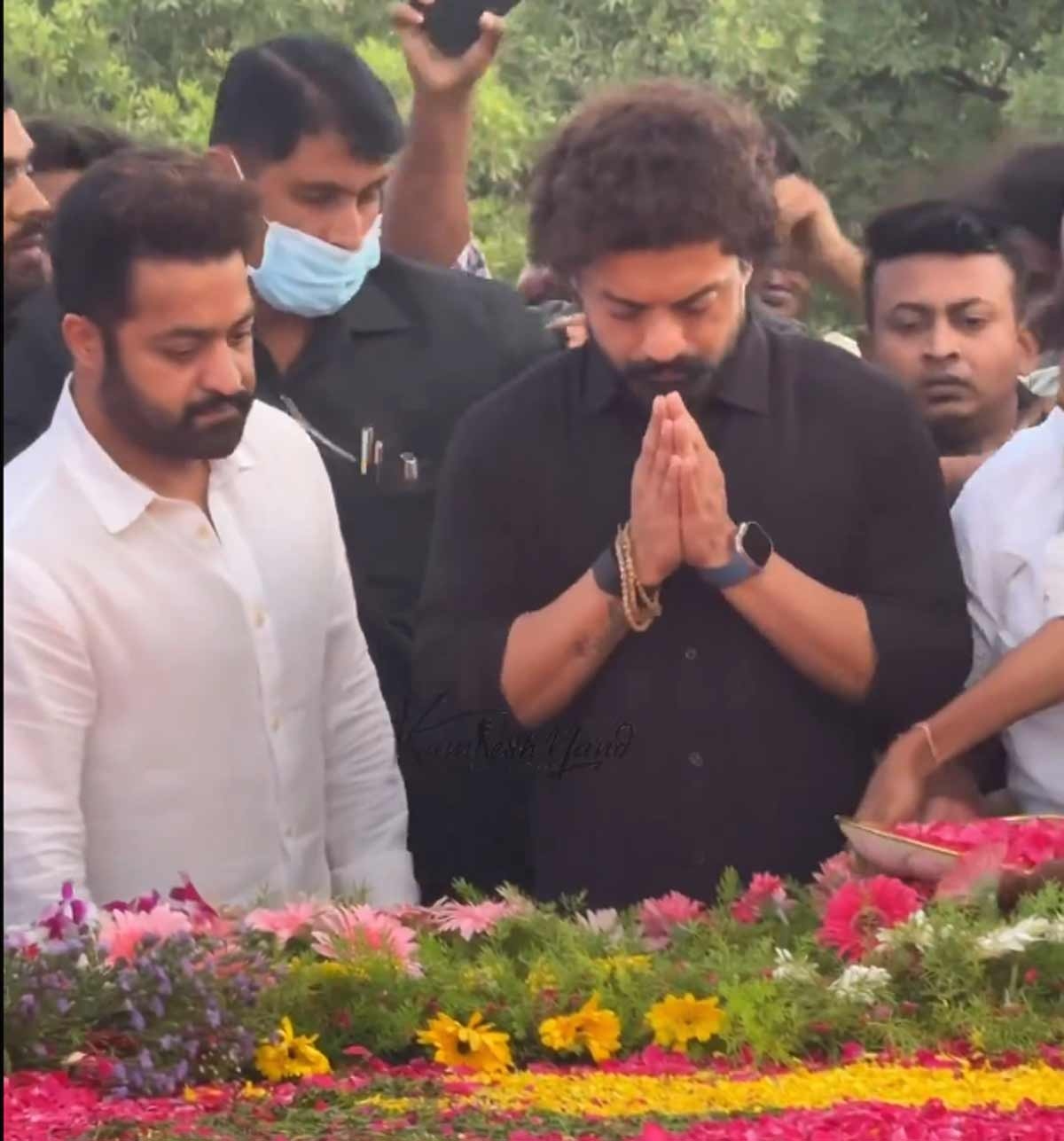 Jr NTR pays floral, emotional tributes to Sr NTR on his birth anniversary