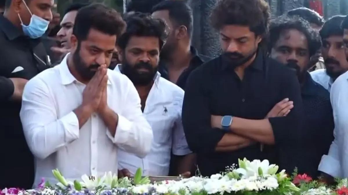 Jr NTR pays floral, emotional tributes to Sr NTR on his birth anniversary