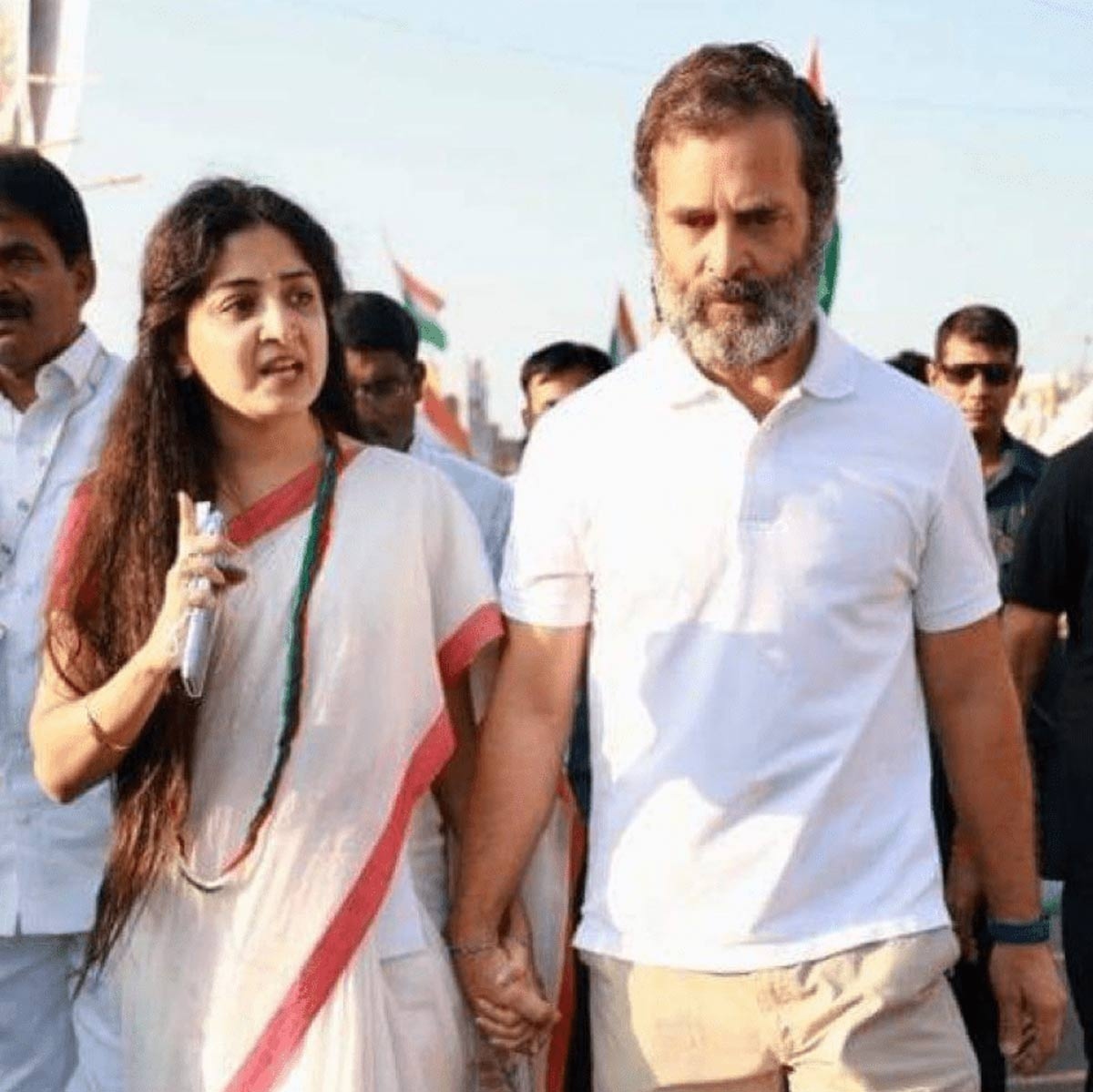 Poonam Kaur thanks Rahul Gandhi for supporting weavers cause