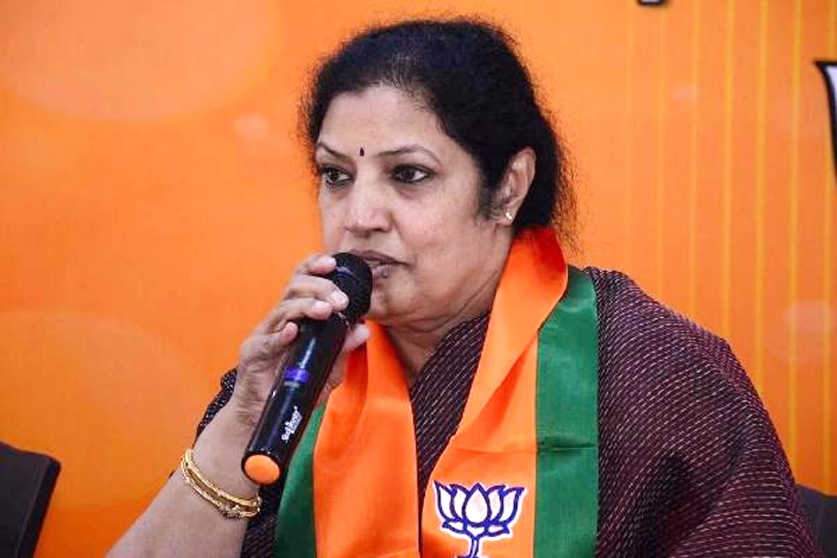 AP BJP: ఏపీ బీజేపీలో సీట్లలో చేతులు మారిన కోట్లు.. కేంద్ర పెద్దలకు ఫిర్యాదులు..