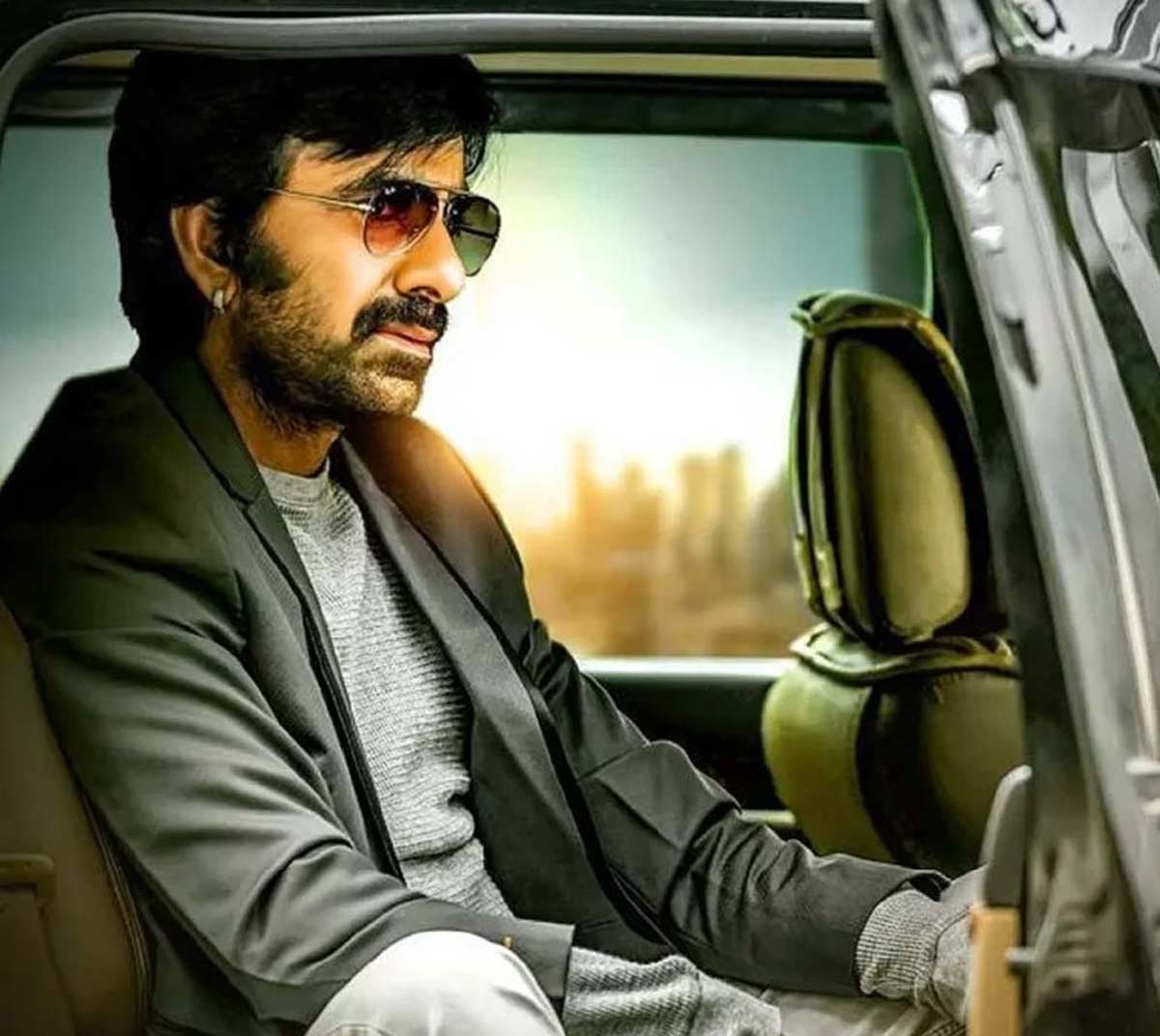 Ravi Teja suffers injuries, Fans worried