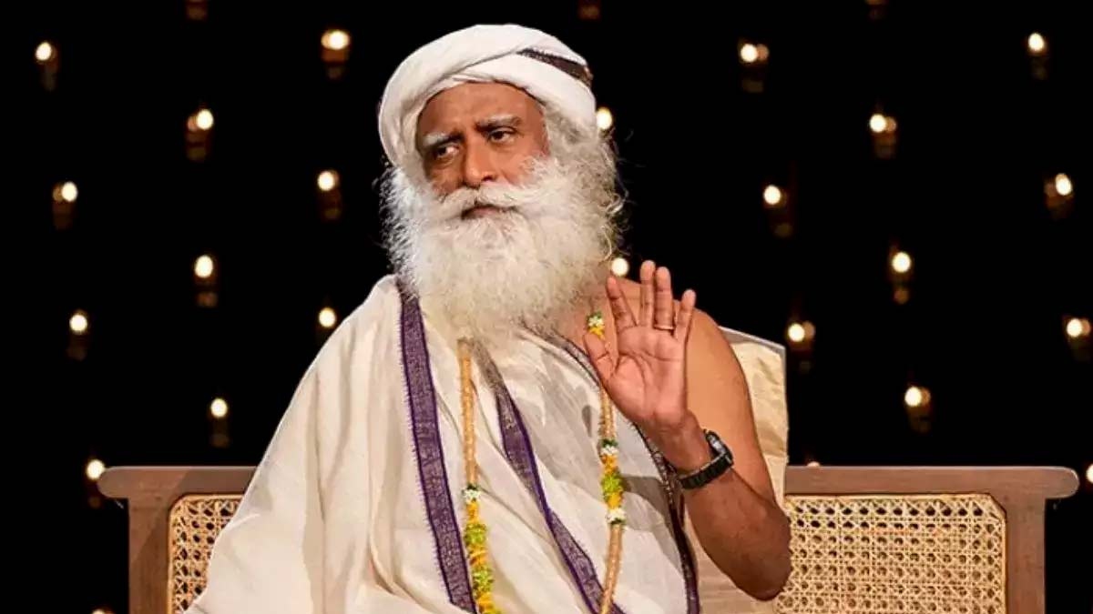 British Actress seeks blessings of Spiritual Guru Sadhguru