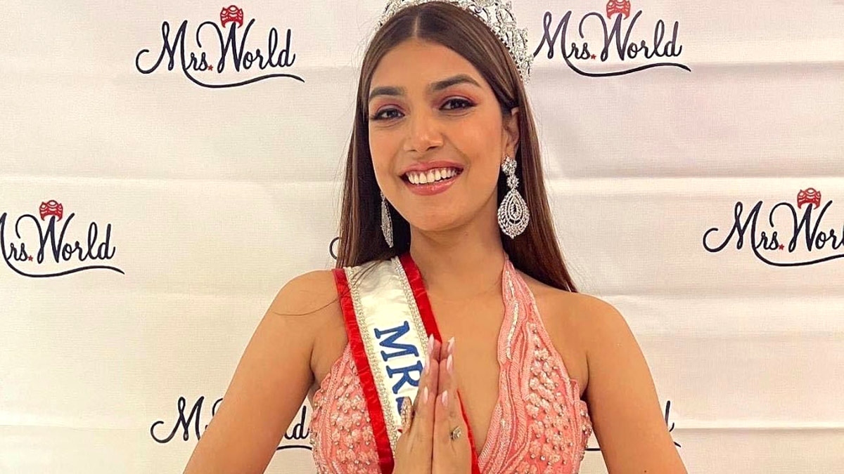 Mrs World 2022 Sargam Koushal becomes a trending name