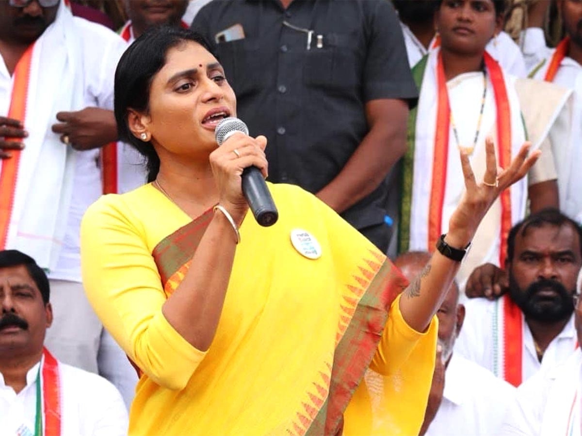 YS Sharmila: వైసీపీ నేతలకు షర్మిల సవాల్.. నా ప్రశ్నలకు సమాధానం చెప్పే దమ్ము ఉందా..?