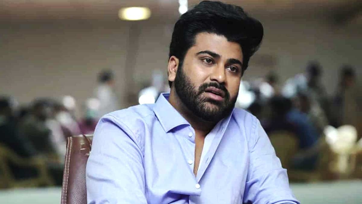 Sharwanand met car accident at Film Nagar