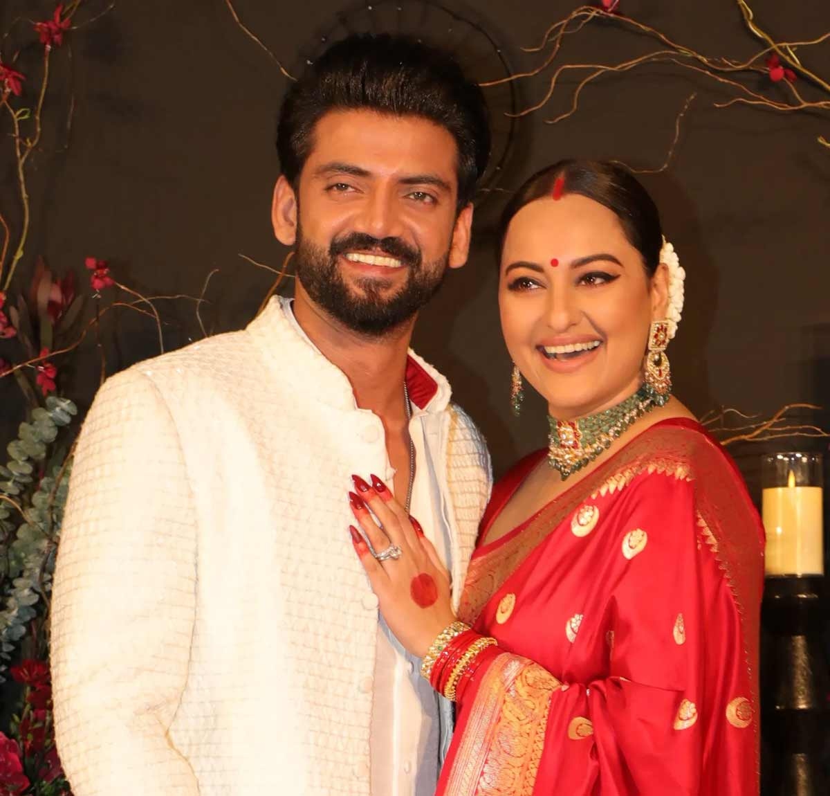 Sonakshi marries her boyfriend: Couple share their first pic