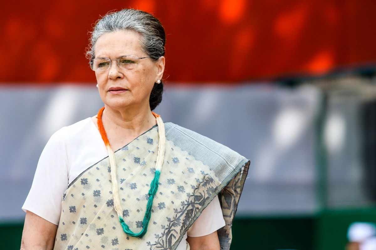 Modi, Sonia Gandhi: టార్గెట్ సౌత్.. తెలంగాణ నుంచి ప్రధాని మోదీ, సోనియా గాంధీ పోటీ..?