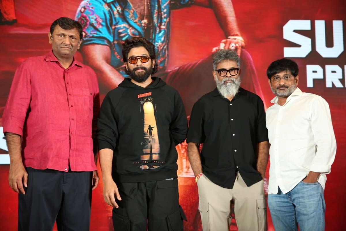 Sukumar Thanks Rajamouli At Pushpa 2 Wildfire Blockbuster Event