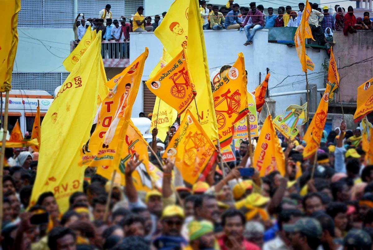 TDP Fake Survey: సీఎం జగన్ దూకుడుతో కదులుతున్న తెలుగుదేశం పునాదులు.. ఫేక్ సర్వేలకు దిగుతున్న పచ్చ మీడియా