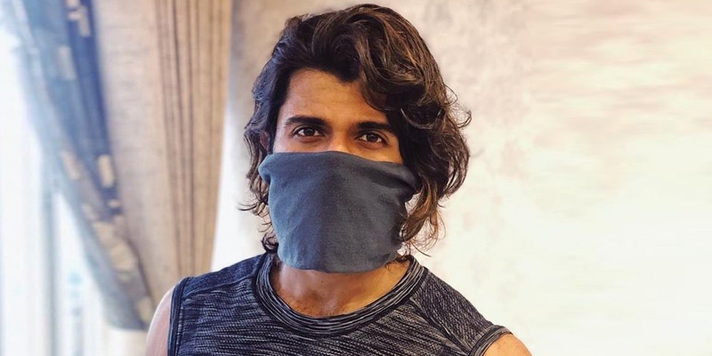 Vijay Deverakonda goes for home-made masks