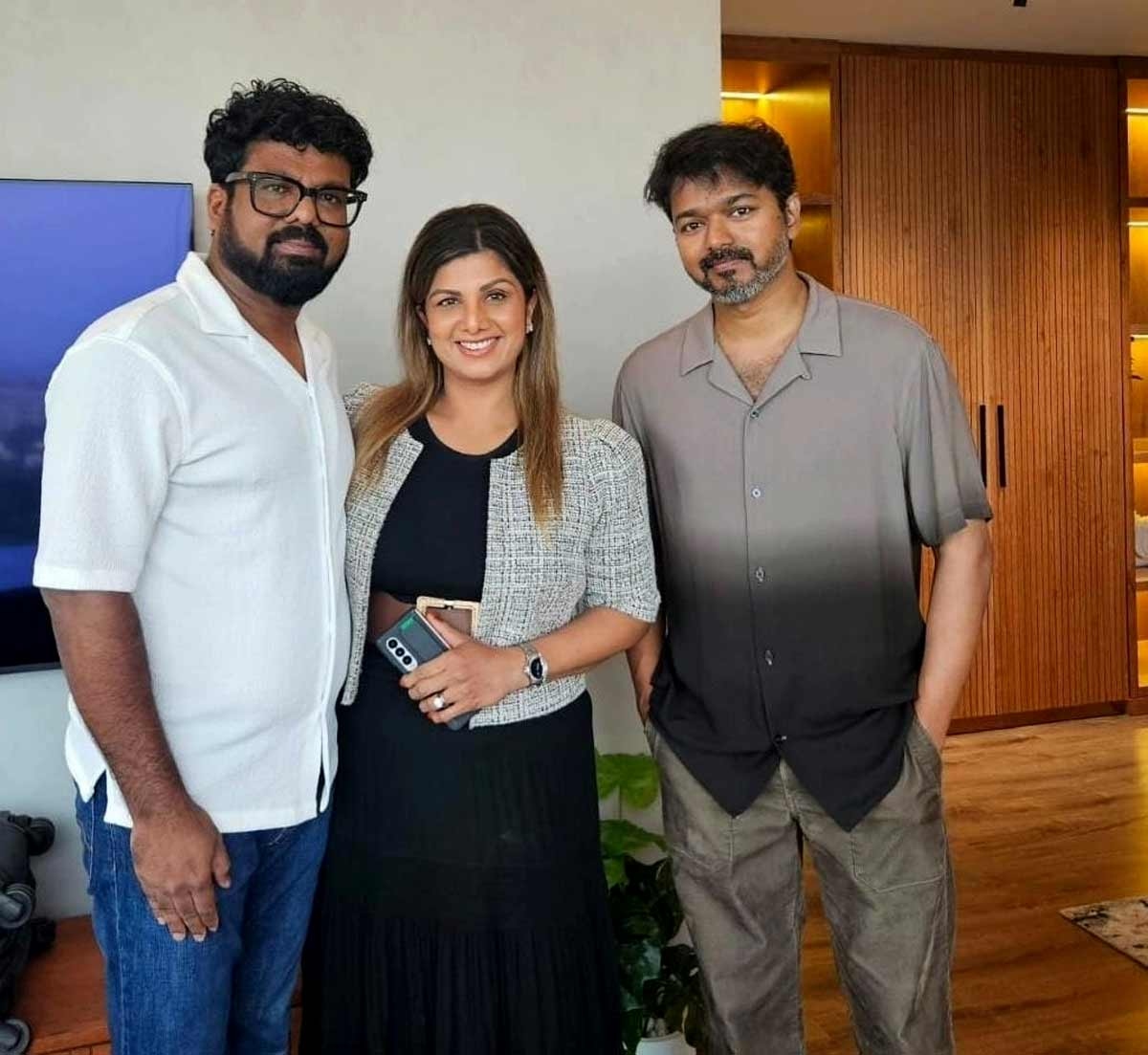 A Nostalgic Reunion: Thalapathy Vijay and Rambha Reconnect