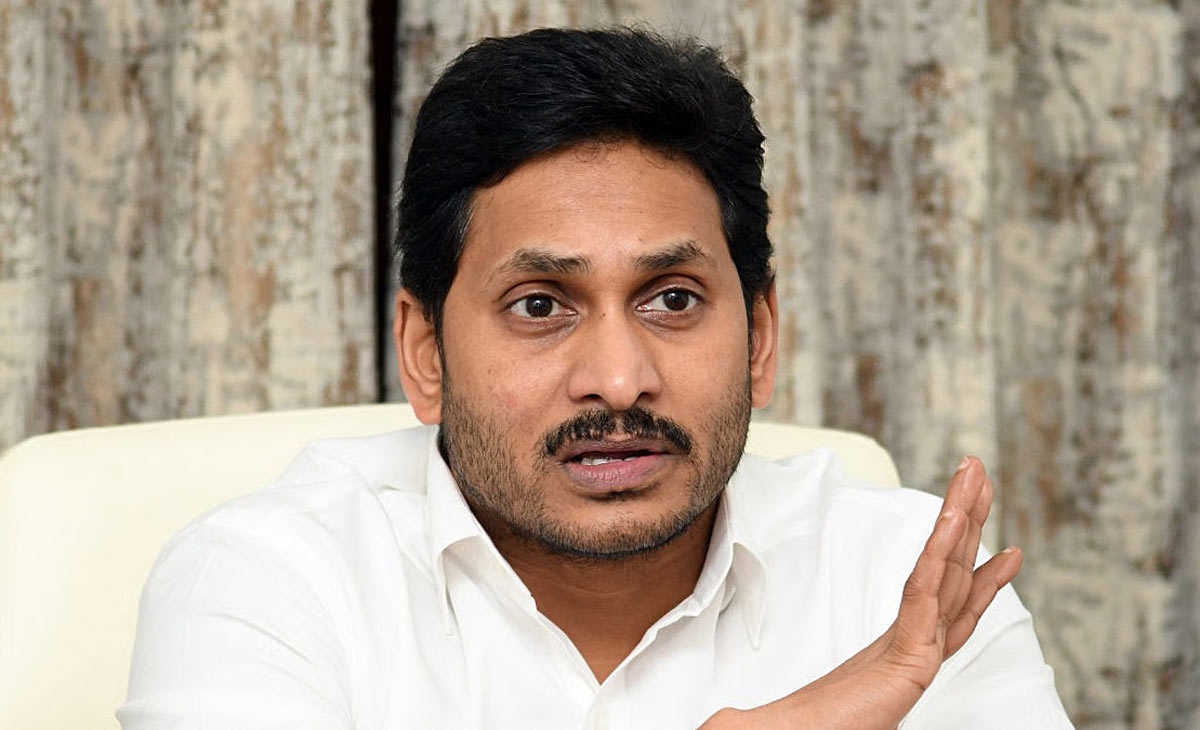 Jagan vs Sharmila: అన్నాచెల్లెళ్ల సవాల్.. జగన్‌ను ఢీ కొట్టబోతున్న షర్మిల..