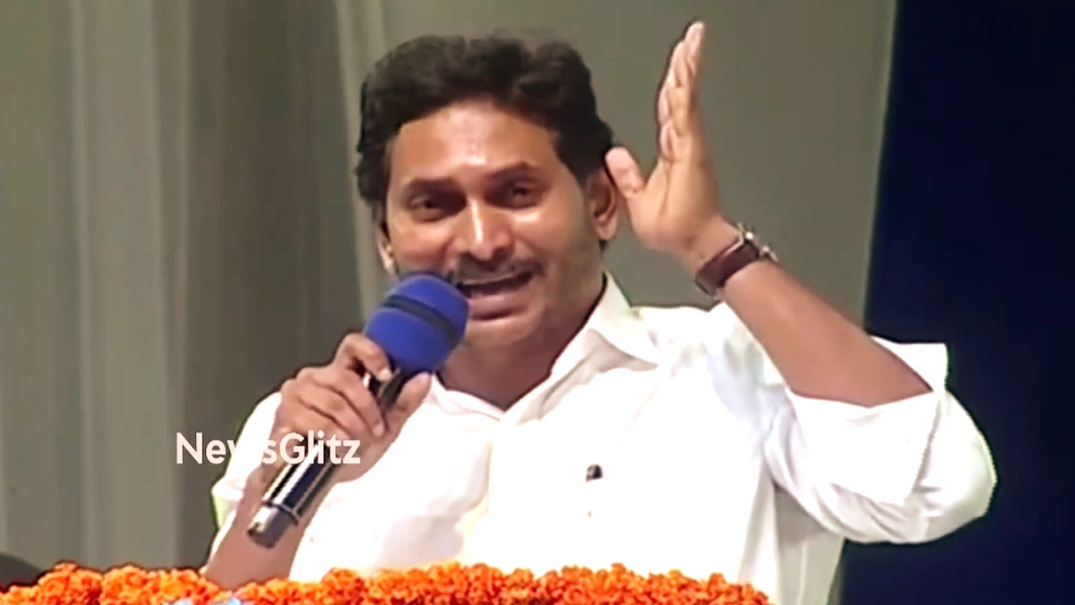 YS Jagan: చంద్రబాబుకు అండగా బినామీ స్టార్ క్యాంపెయినర్లు.. సీఎం జగన్ విమర్శలు..