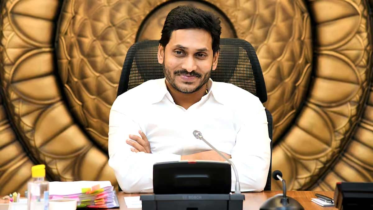 ఏపీ విద్యా విధానం భేష్.. ఇలాంటి సంస్కరణలే కావాలి , జగన్‌పై నోబెల్ అవార్డ్ గ్రహీత ప్రశంసలు