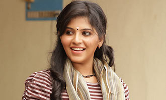 Anjali demands huge remuneration ?