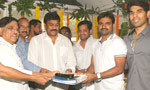 Sirish- Maruthi's 'Kotha Janta' movie launch